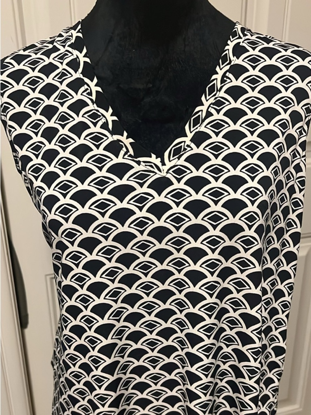 Joseph Ribkoff Black and White Geometric V-Neck Tank